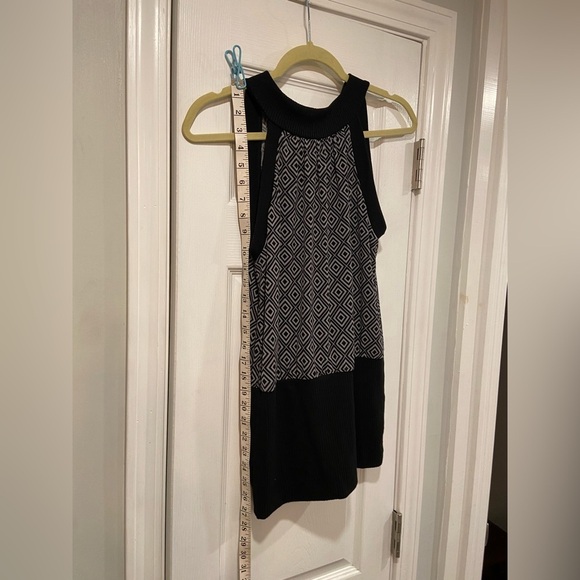 Papaya Size Size L Black Geometric Ribbed Knit Sleeveless Halter Pullover Top - Picture 7 of 12